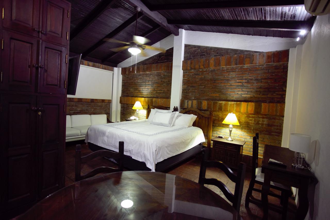 Hotel Casa Colonial Boutique มานากัว ภายนอก รูปภาพ